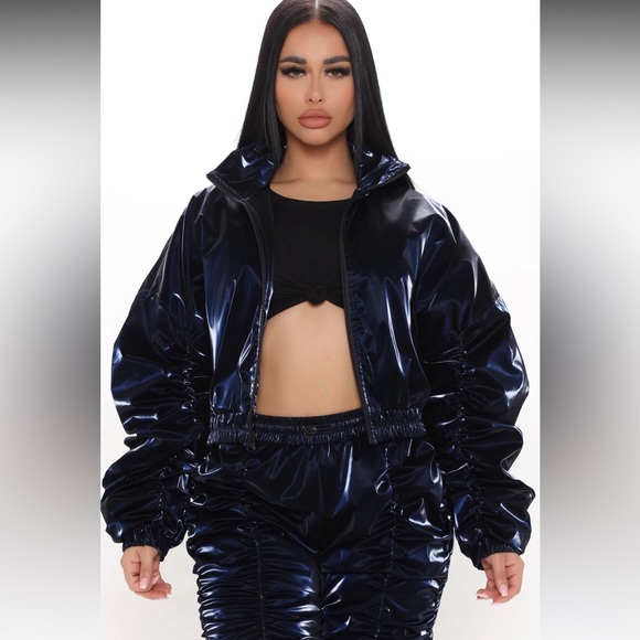 Navy Ruched Jogger Set 🌟 - Picture 3 of 6